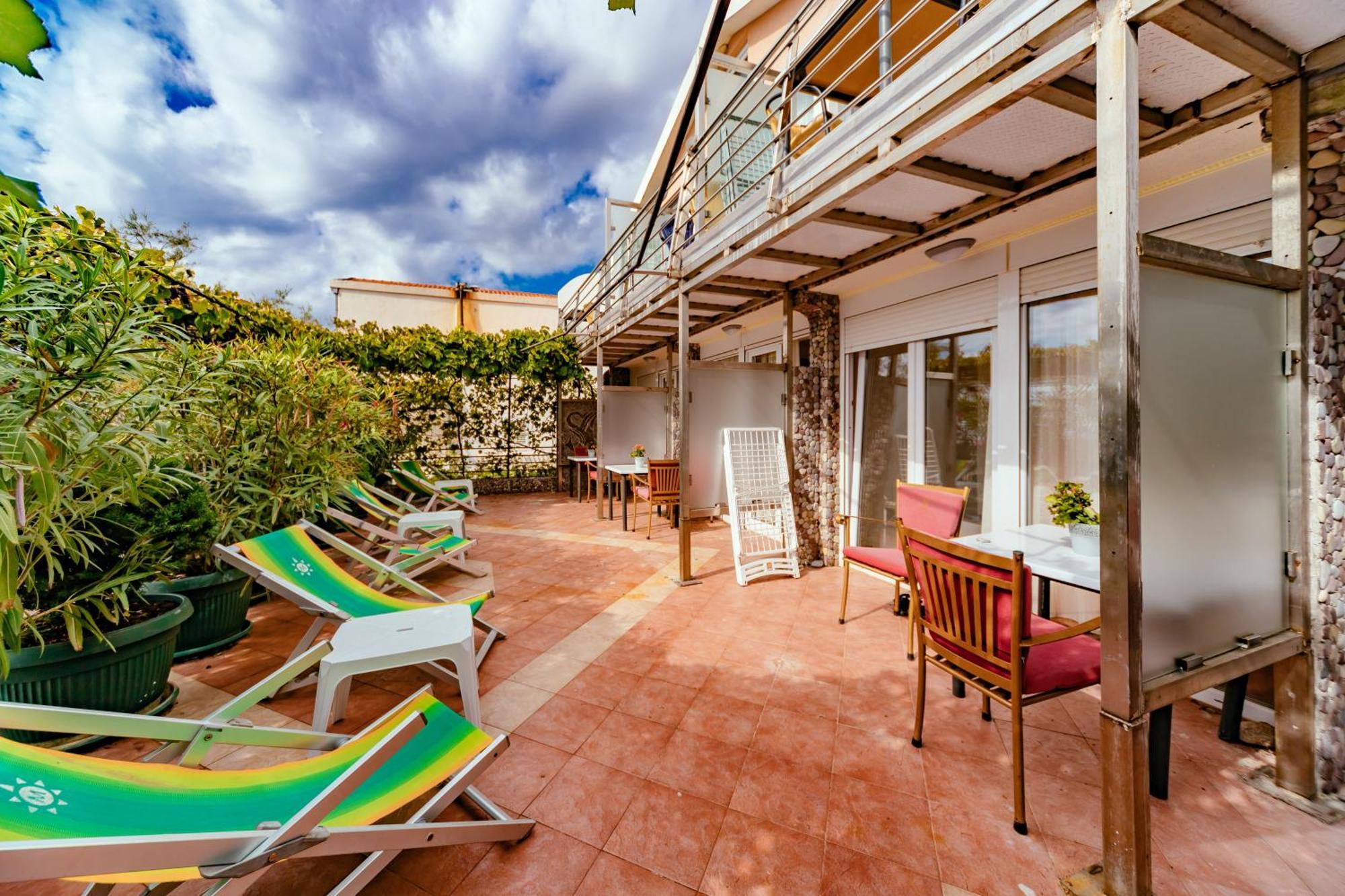 Hotel Savojo Petrovac Екстериор снимка
