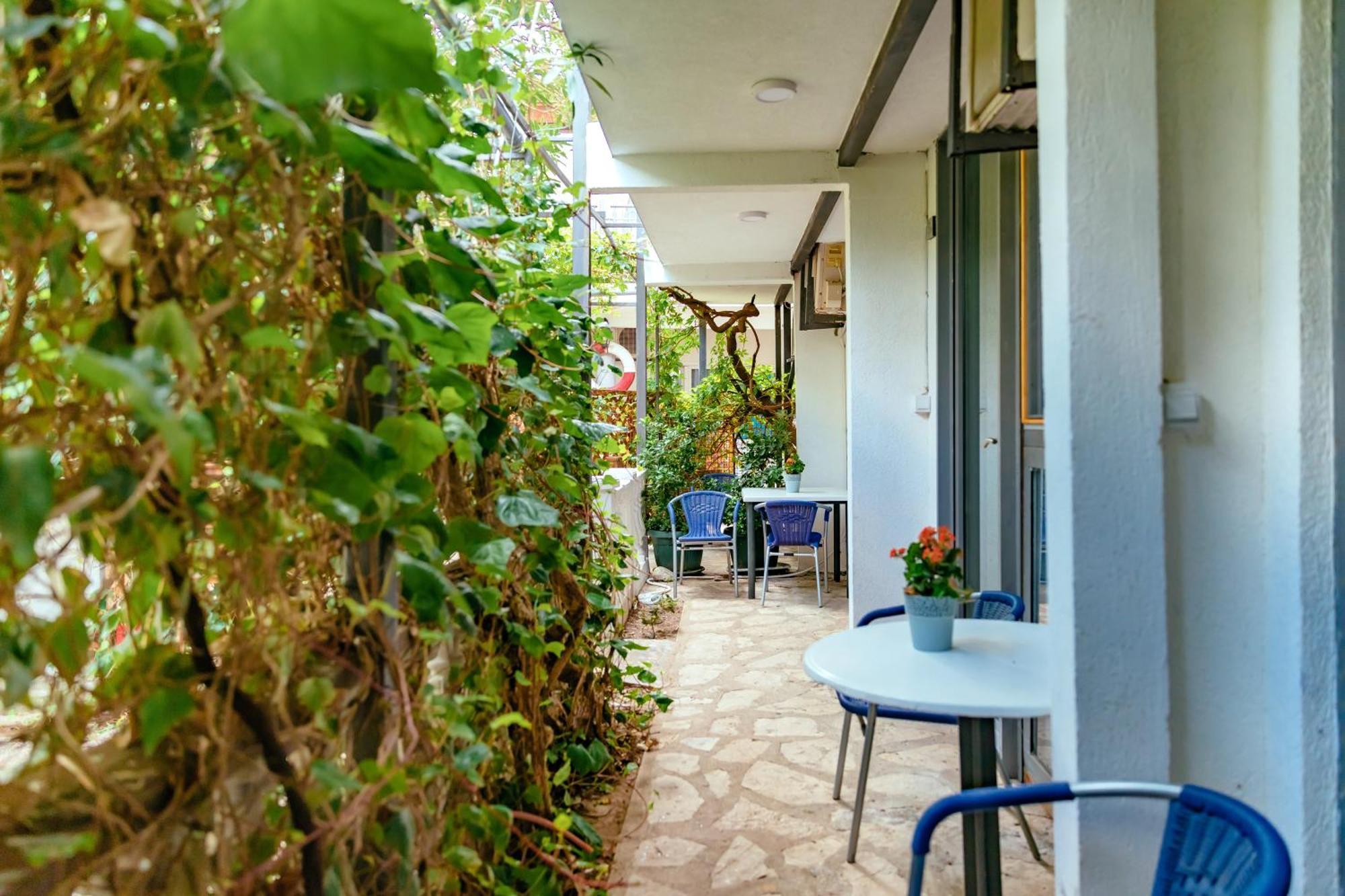 Hotel Savojo Petrovac Екстериор снимка