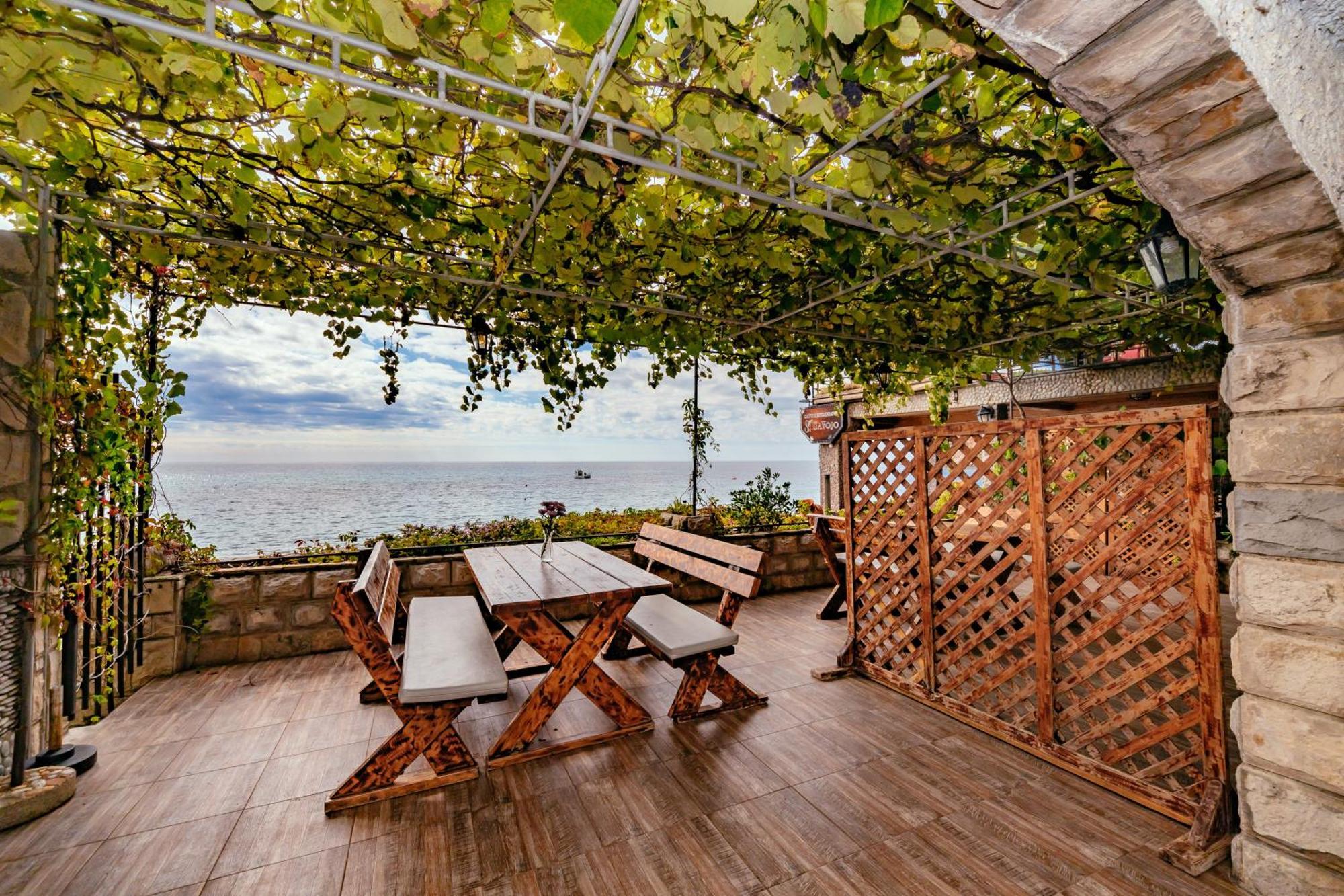 Hotel Savojo Petrovac Екстериор снимка