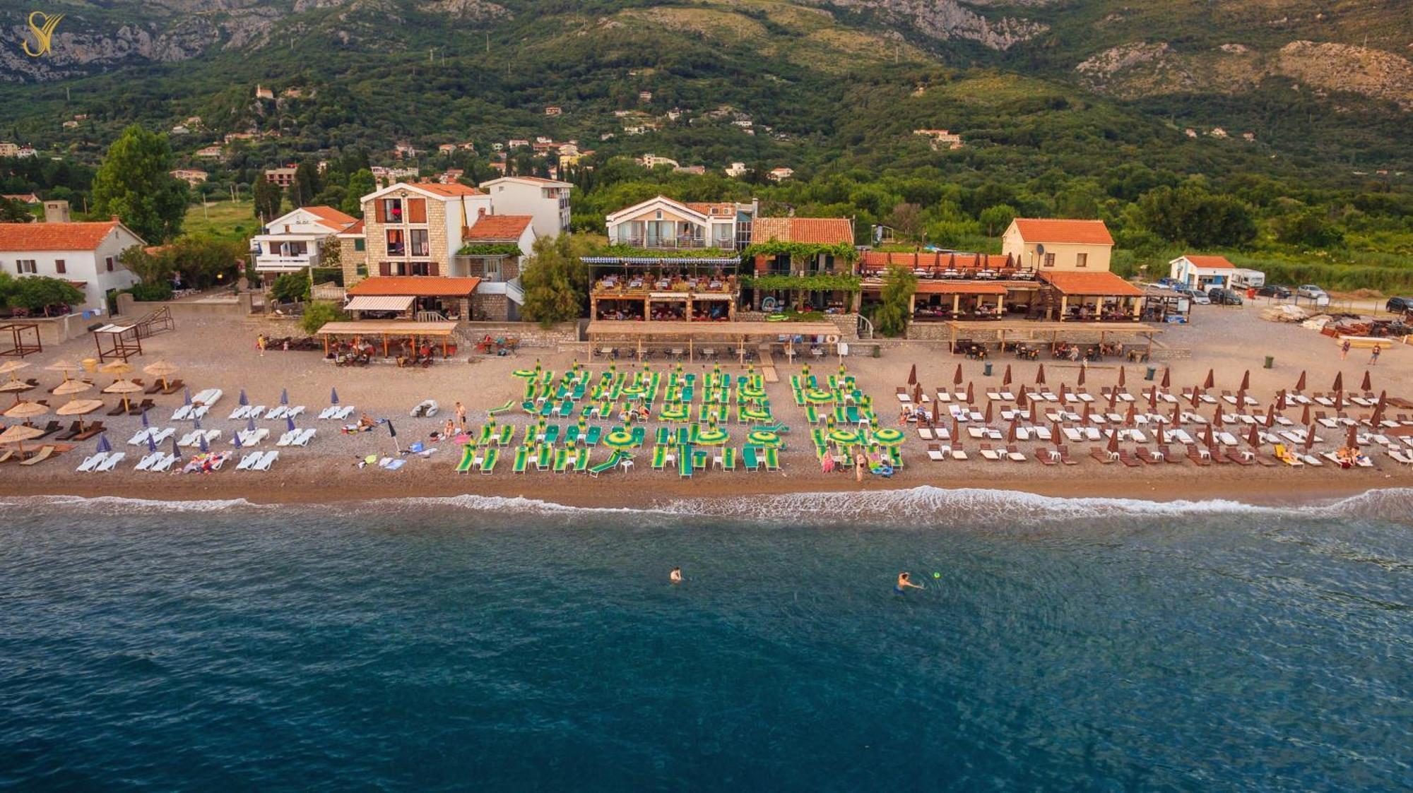 Hotel Savojo Petrovac Екстериор снимка