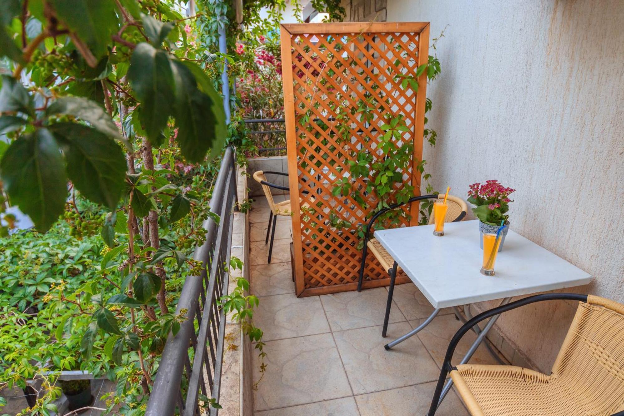 Hotel Savojo Petrovac Екстериор снимка